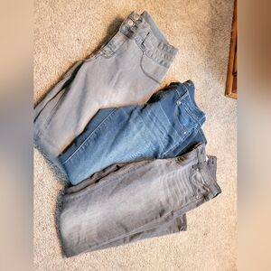 Bundle of Maurices skinny jeans